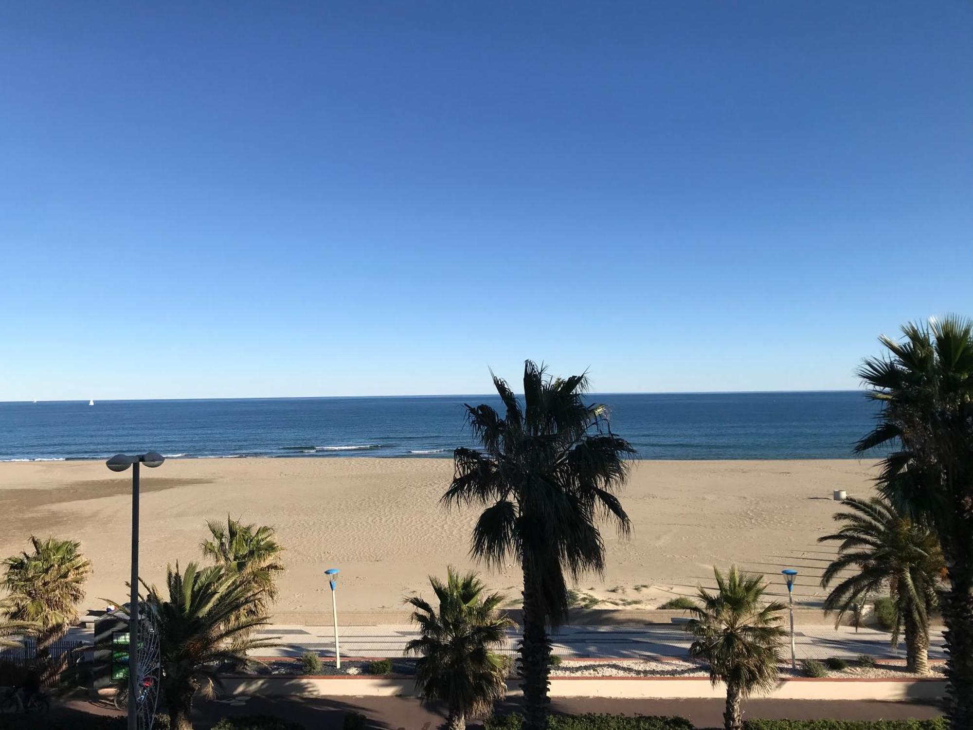 Appartement Face A La Mer - 6 A 8 Personnes - Canet En Roussillon Kültér fotó